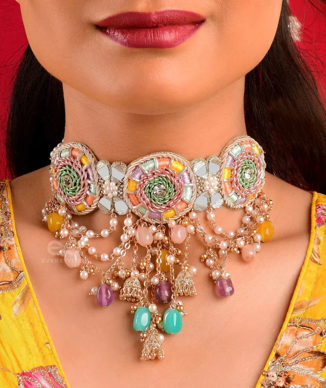 RANGVATI - FULL OF COLORS - EXQUISITE MULTI-HUED CHOKER WITH PEARL AND CRYSTAL EMBELLISHMENTS Home Jewellery
